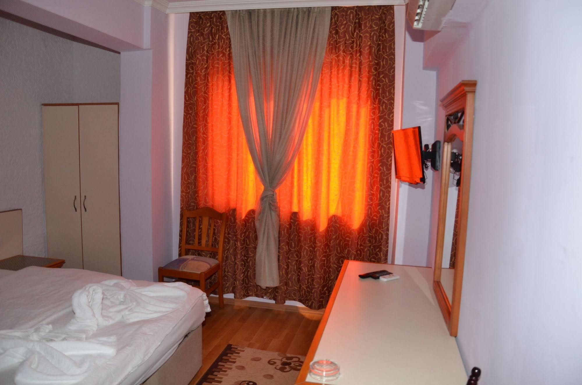 Ozturk Hotel Antalya Kültér fotó